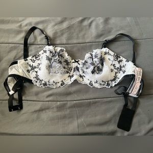 VS Lace Bra